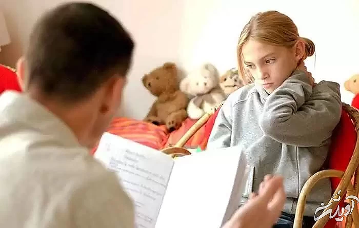 آسیب هایی که والدین کنترل گر به فرزندشان می زنند